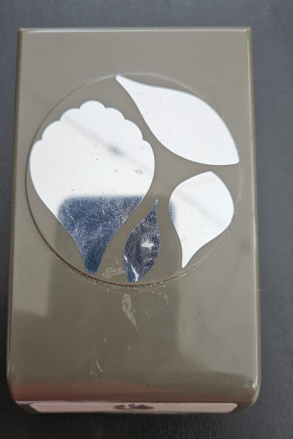 Stampin' Up! Paper Punch Cutter with Floral Leaf Design Locking Closure