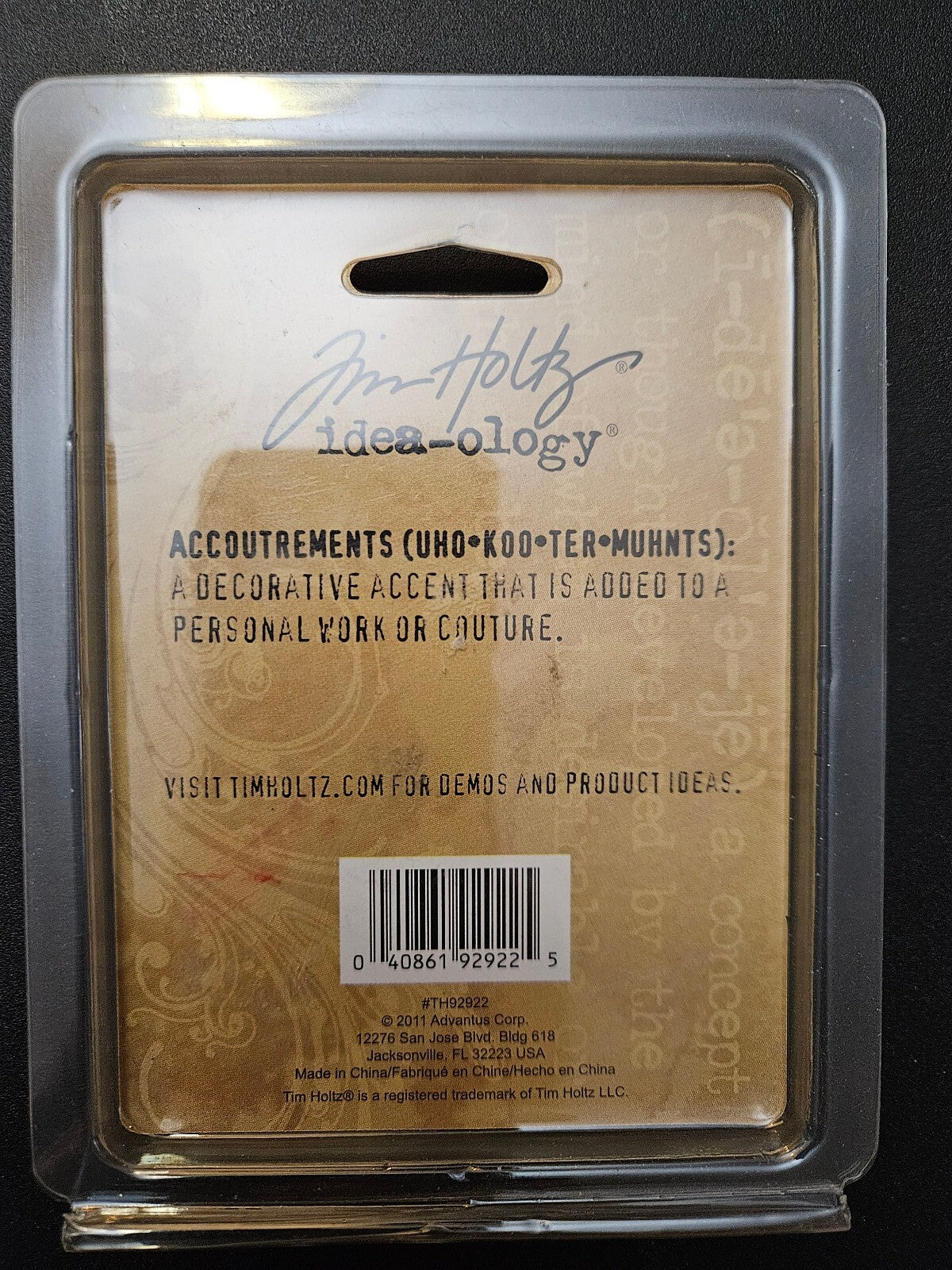 THH2922 Tim Holtz Idea-ology Shabby Buttons Set of 10