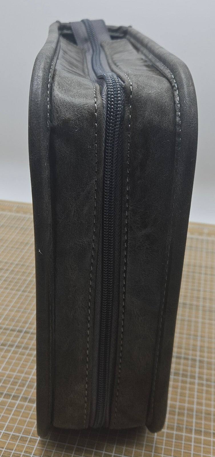 Tim Holtz Idea-ology Stamp Storage Binder  Faux Leather CH93822 9.75 x 10 x 3 In