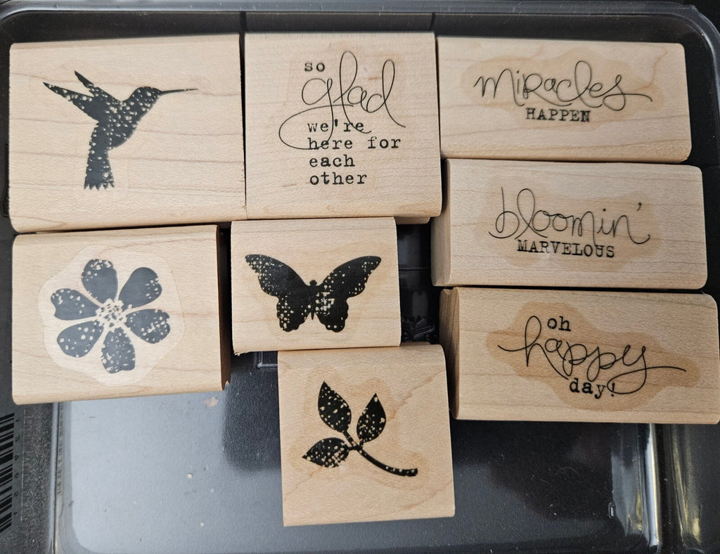 Bloomin' Marvelous Stamp Set with Floral and Sentiment Designs - 8 pcs