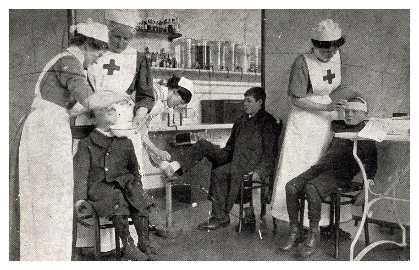 Litho-Printed Photo Postcard Suitall Series Medical Scene Nursing Staff